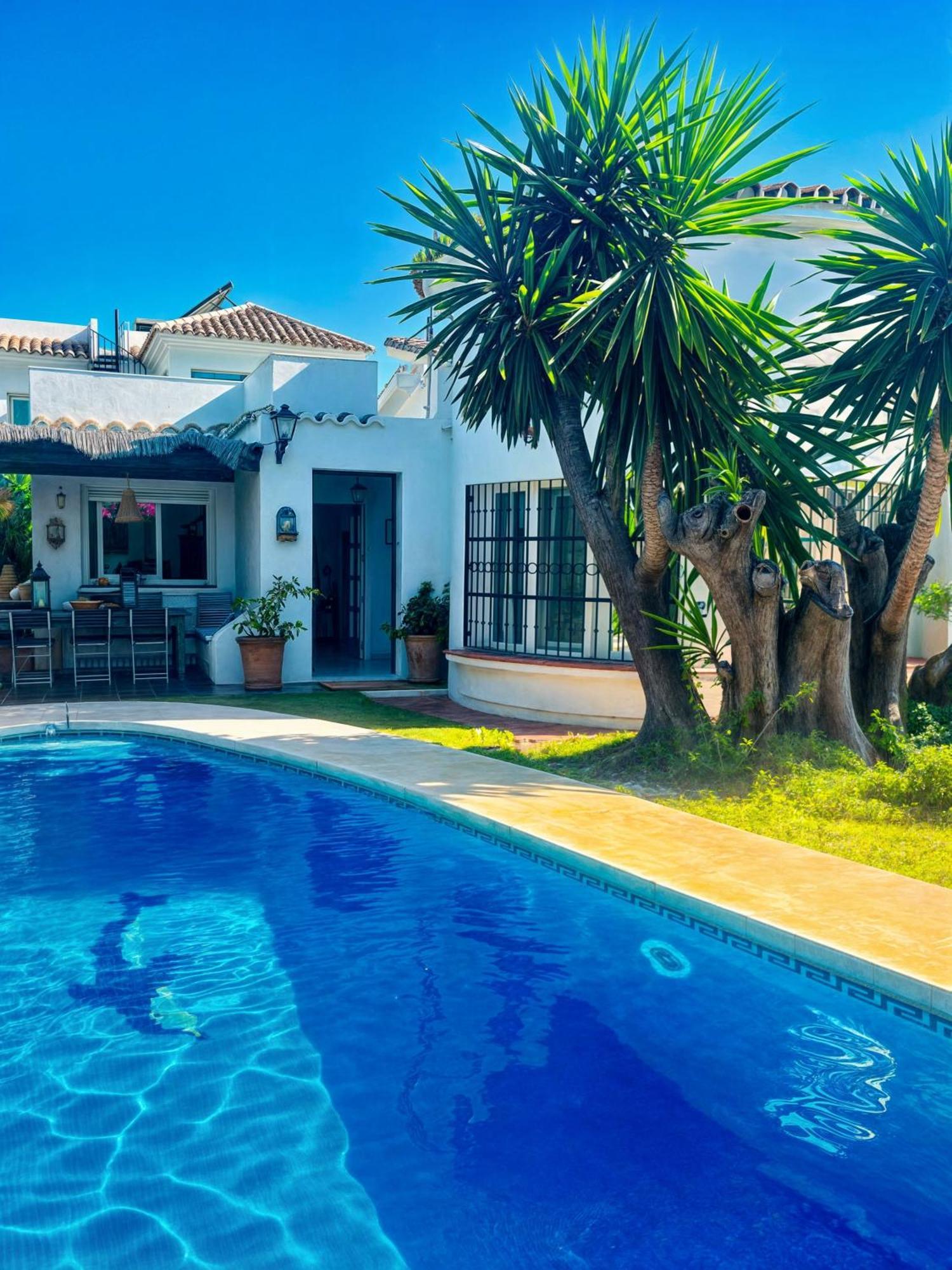Villa Alfredo - Private Pool Next To The Beach إِستيبونا المظهر الخارجي الصورة